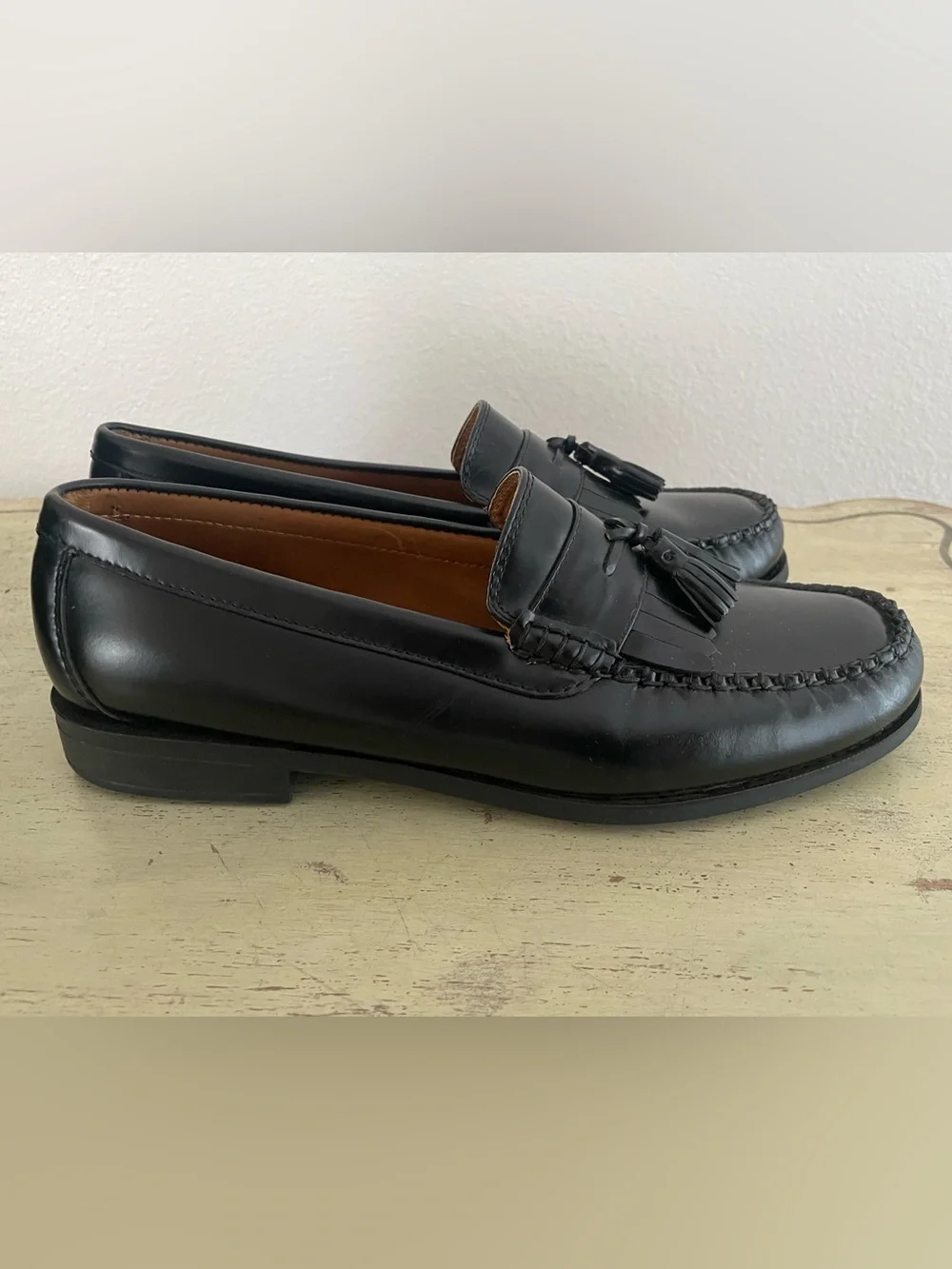 J. CREW Camden kiltie tassel loafers with rubber soles in Black 10.5 M CO578